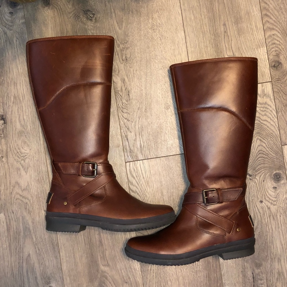 NWOT • UGG • Evanna Riding Tall Boots / Shearling
